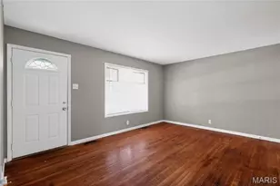 1927 Hudson Rd, Saint Louis, MO 63136 - Photo 12
