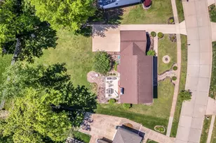 15940 Woodlet Way Ct, Chesterfield, MO 63017 - Photo 10
