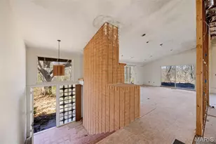 1400 Hudson Rd, Saint Louis, MO 63135 - Photo 2
