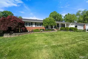 12664 Markaire Dr, Saint Louis, MO 63146 - Photo 2