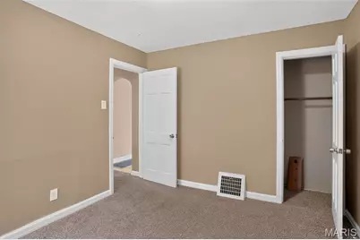 2049 Coleridge Drive, Saint Louis, MO 63136 - Photo 10