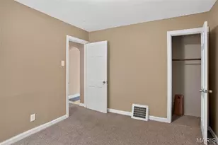 2049 Coleridge Dr, Saint Louis, MO 63136 - Photo 10