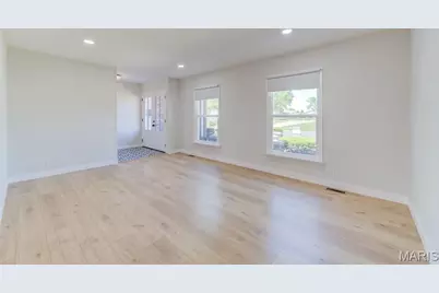 2060 Aqueduct Drive, Florissant, MO 63033 - Photo 6
