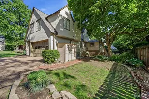 36 Algonquin Wood Pl, Glendale, MO 63122 - Photo 6