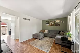 4434 Pegasus Dr, Oakville, MO 63129 - Photo 4