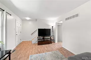 4434 Pegasus Dr, Oakville, MO 63129 - Photo 6