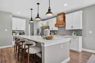 222 Grayleaf Ct, Wentzville, MO 63385 - Photo 4
