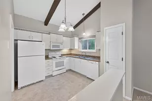 10 Barrington Dr, Saint Peters, MO 63376 - Photo 12