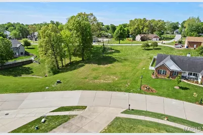 467 Pearl Ridge Court, Saint Charles, MO 63303 - Photo 2