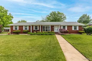 11534 Corlyn Dr, Saint Louis, MO 63138 - Photo 2