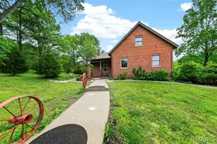 737 Lost Creek Ln, Washington, MO 63090 - Photo 2