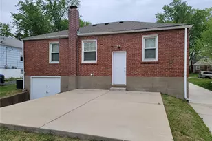 225 S Barat Ave, Ferguson, MO 63135 - Photo 2