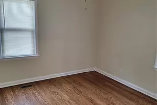 225 S Barat Ave, Ferguson, MO 63135 - Photo 8