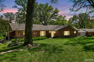 8827 Rock Forest Dr, Grantwood Village, MO 63123 - Photo 12