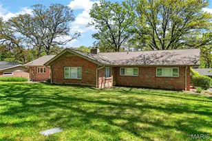 8827 Rock Forest Dr, Grantwood Village, MO 63123 - Photo 8