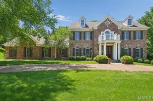 111 Worthington Oaks Dr, Creve Coeur, MO 63141 - Photo 1