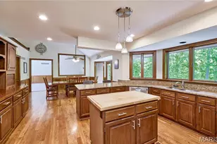 218 Brook Ln, O'Fallon, MO 63368 - Photo 6