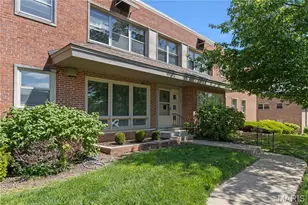 5 Delcrest Ct, University City, MO 63124 - Photo 2