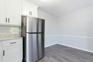 2741 Westphalia Ct, Saint Louis, MO 63129 - Photo 4
