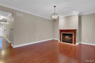 7221 Field Ave, Saint Louis, MO 63116 - Photo 8