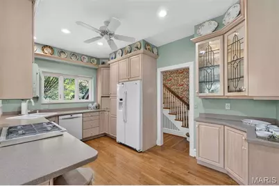 624 Locksley Place, Webster Groves, MO 63119 - Photo 14