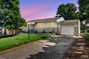 209 Freeman Dr, Mehlville, MO 63129 - Photo 1