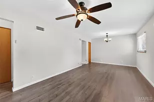 209 Freeman Dr, Mehlville, MO 63129 - Photo 8