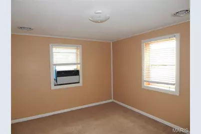 200 E Maple Street, Curryville, MO 63339 - Photo 20