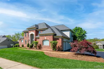 343 Pine Bend Drive, Chesterfield, MO 63005 - Photo 2