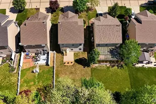 529 Parkgate Dr, Lake Saint Louis, MO 63367 - Photo 6