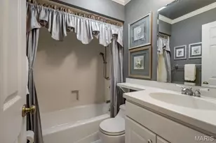 56 Lincord Dr, Saint Louis, MO 63128 - Photo 10