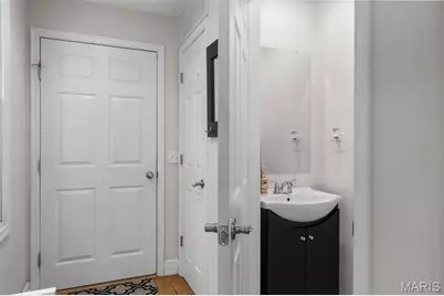 19 W Jackson Road, Webster Groves, MO 63119 - Photo 18