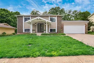 903 Parma Dr, Ballwin, MO 63021 - Photo 1