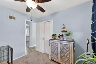 10433 Leitrim Dr, Saint Louis, MO 63123 - Photo 16