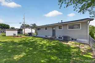 10433 Leitrim Dr, Saint Louis, MO 63123 - Photo 24