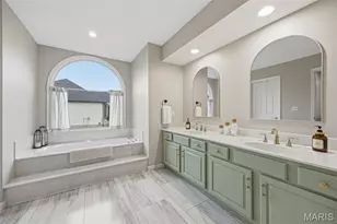 3005 Crossview Est, Oakville, MO 63129 - Photo 24