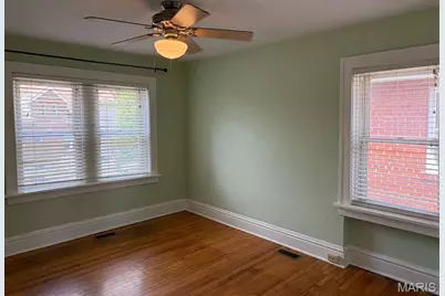 6926 Hurst Court, Saint Louis, MO 63116 - Photo 12