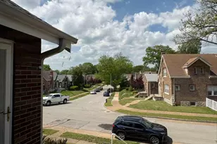 6926 Hurst Ct, Saint Louis, MO 63116 - Photo 2