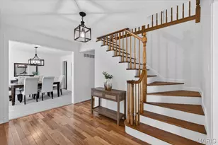 395 Royal Valley Dr, Creve Coeur, MO 63141 - Photo 2