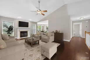 130 Barrington Lake Dr, Dardenne Prairie, MO 63368 - Photo 2