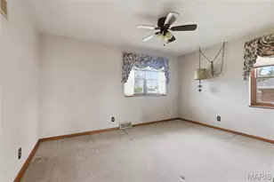 3503 Wintergreen Ln, Saint Louis, MO 63125 - Photo 12