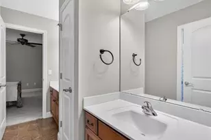 1050 Brook Mont Dr, O'Fallon, MO 63366 - Photo 34