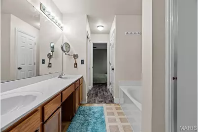 5794 Wickershire Lane, Saint Louis, MO 63129 - Photo 34