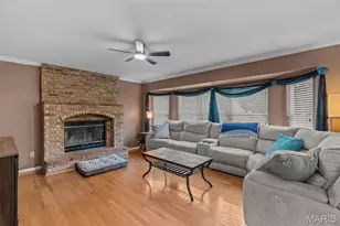 5794 Wickershire Ln, Saint Louis, MO 63129 - Photo 12