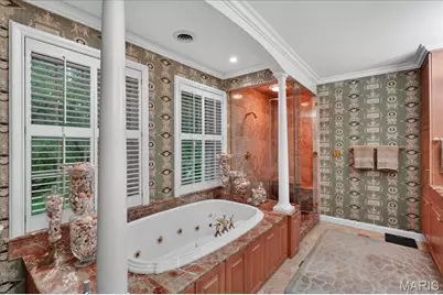 9111 Clayton Road, Saint Louis, MO 63124 - Photo 32