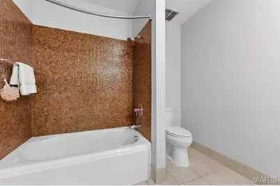 4100 Forest Park Avenue #427, Saint Louis, MO 63108 - Photo 16