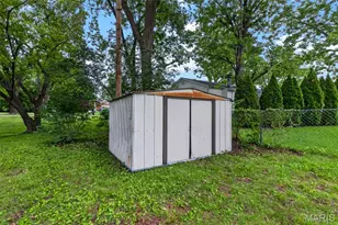 2195 Somerset Dr, Florissant, MO 63033 - Photo 30