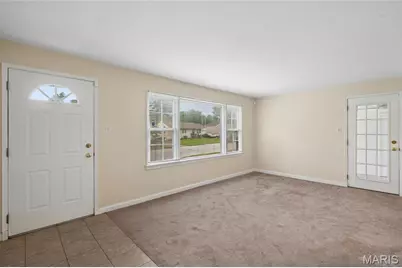 10200 Coburg Lands Drive, Bellefontaine Neighbors, MO 63137 - Photo 14