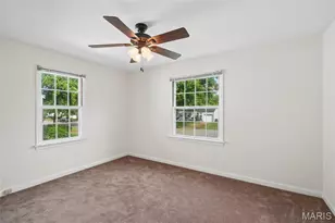 10200 Coburg Lands Dr, Bellefontaine Neighbors, MO 63137 - Photo 8