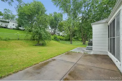 10200 Coburg Lands Drive, Bellefontaine Neighbors, MO 63137 - Photo 26
